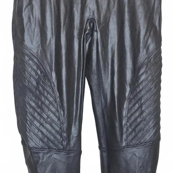 Spanx faux leather moto legging Women's size M - Picture 3 of 7